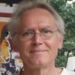 photo de thierry loussouarn sophrologue et professeur de yoga